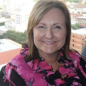 Meet your Posher, Debbie